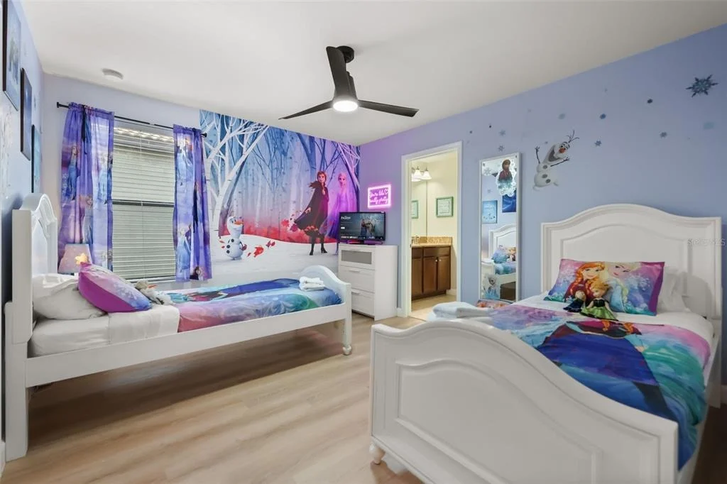 Photo of 1423 THUNDERBIRD ROAD
