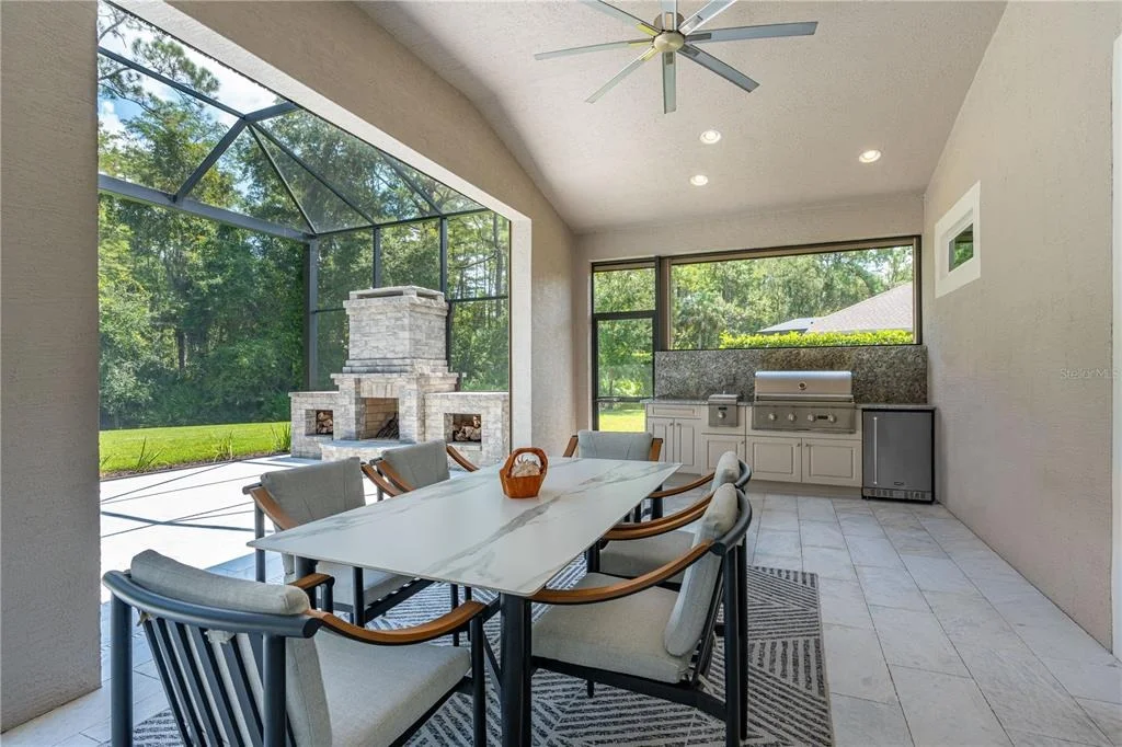 Photo of 214 ASHWOOD COURT