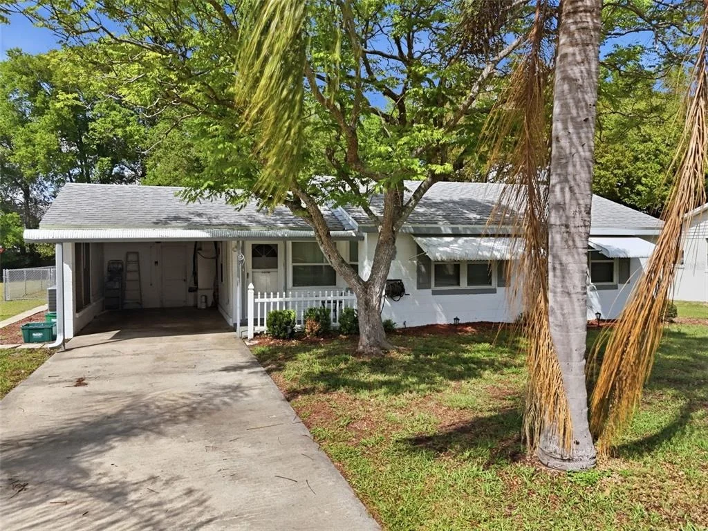 Photo of 8 ANGELES ROAD