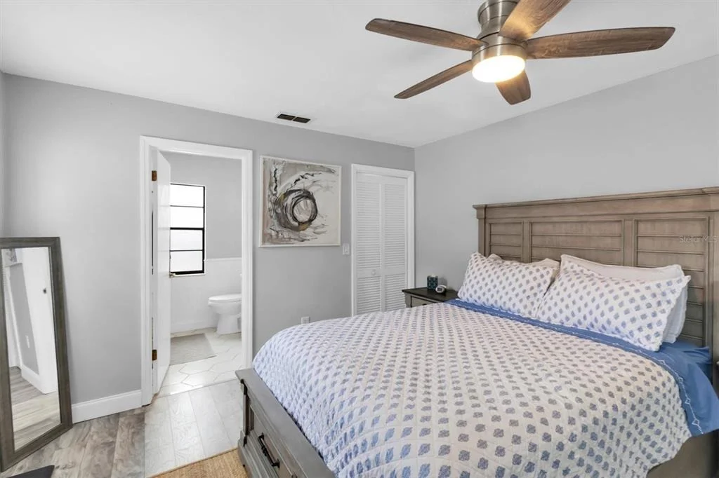 Photo of 8038 BUTTONBALL LANE