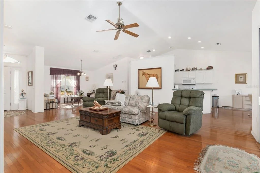 Photo of 999 NE 120 PLACE