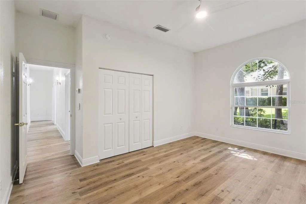 Photo of 6943 SE 12TH CIRCLE