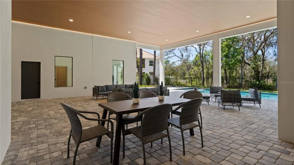 Photo of 1447 BIRD ROAD
