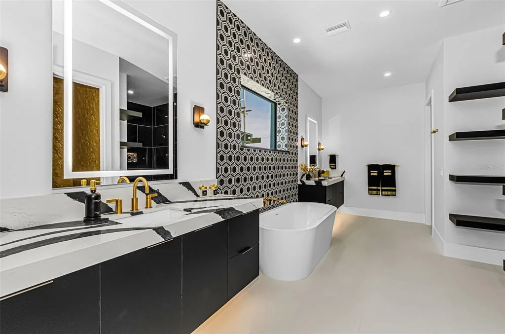 Photo of 43 DOLPHIN DRIVE