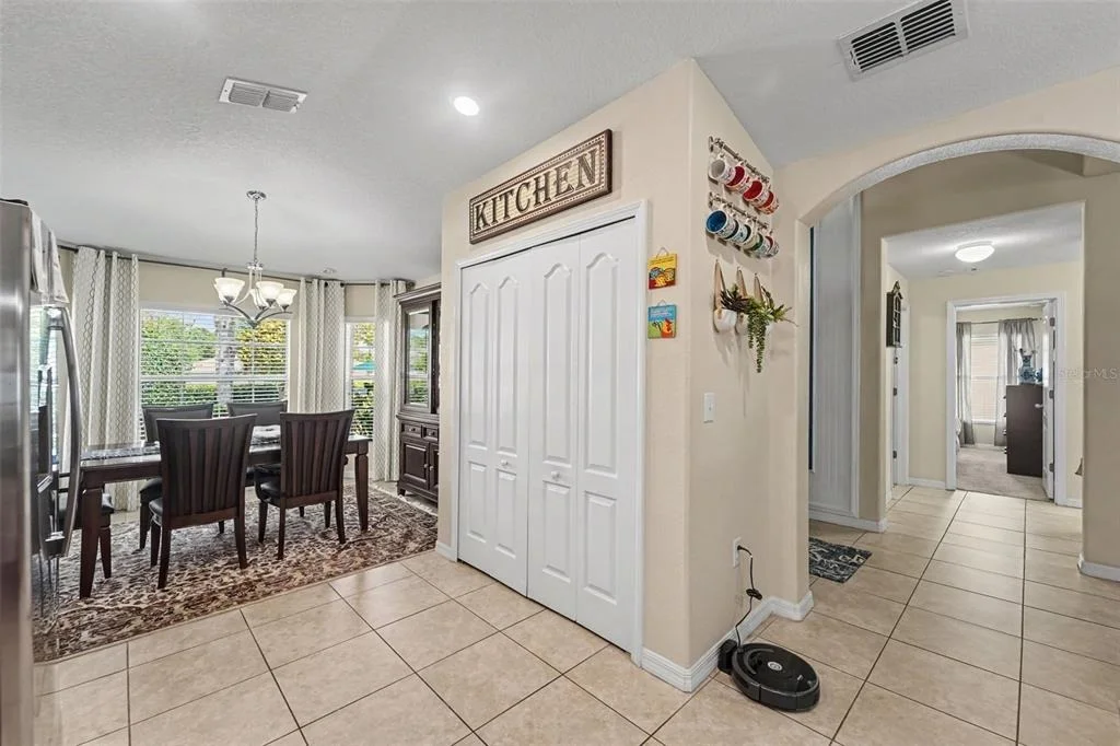 Photo of 10048 IVES LOOP