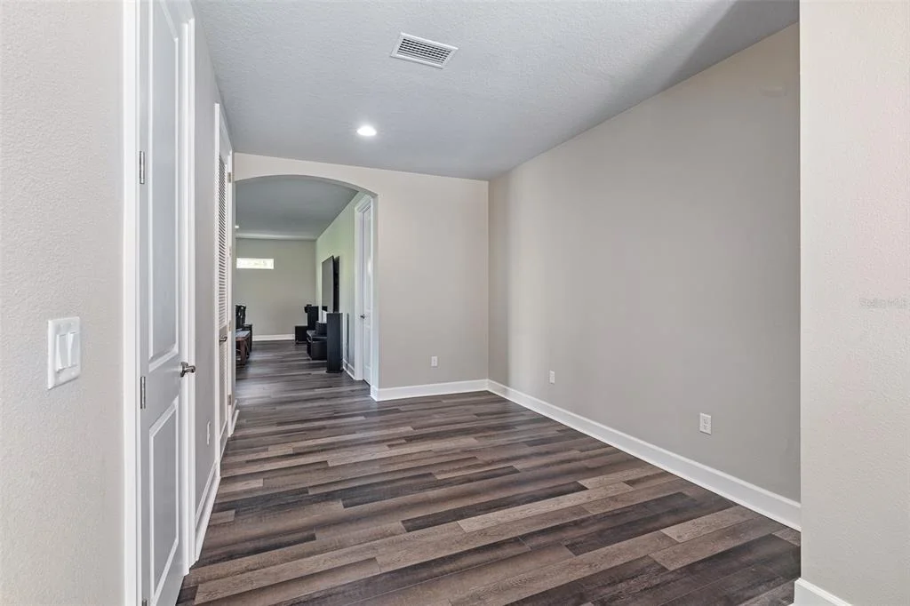Photo of 998 DOWNSHIRE LANE