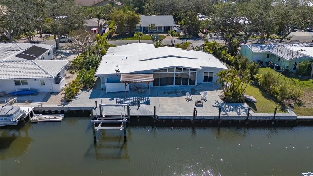 Photo of 619 BUTTONWOOD DRIVE