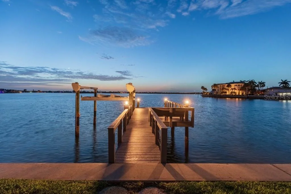 Photo of 306 BUTTONWOOD LANE