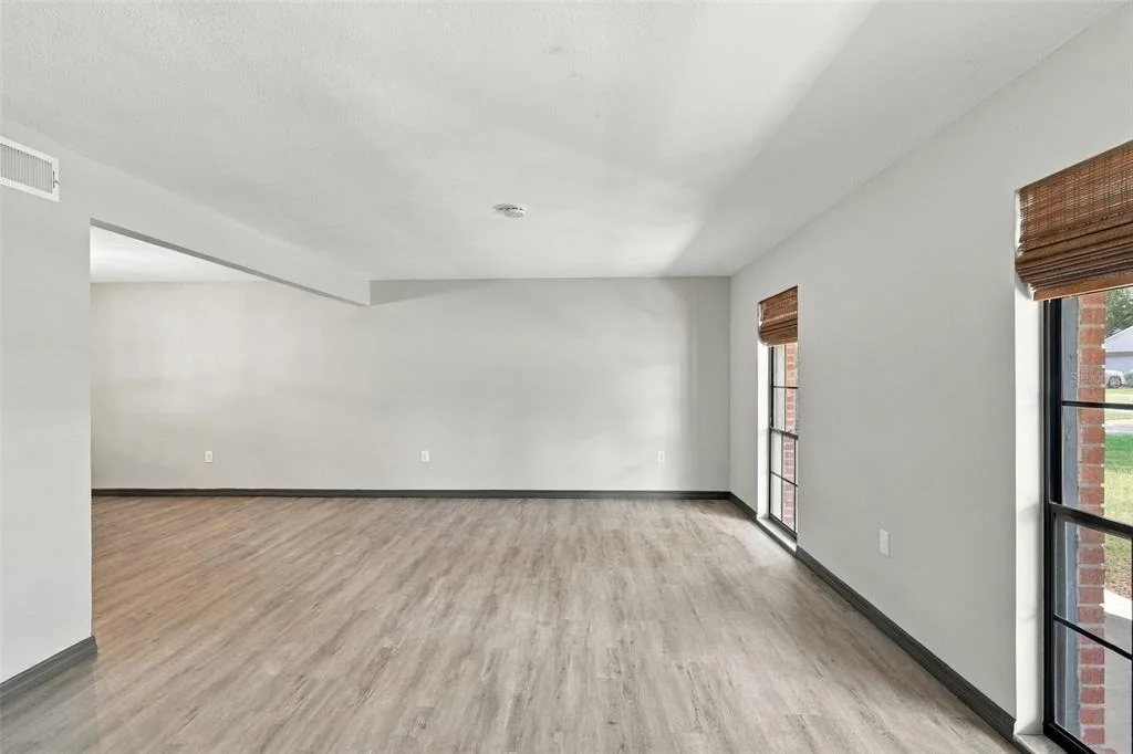 Photo of 3561 CALGARY LANE