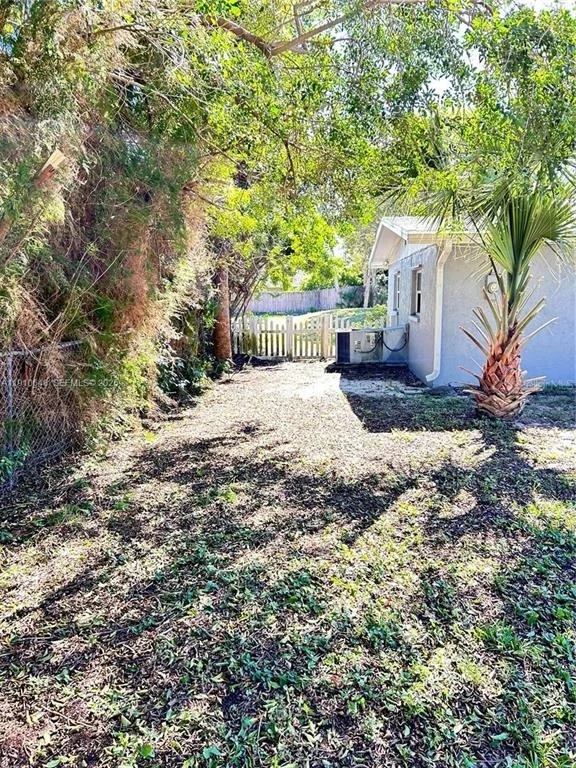 Photo of 118 BOUGAINVILLEA DRIVE