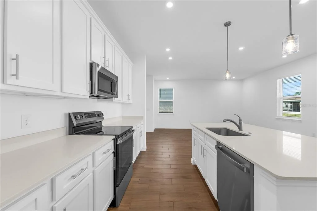 Photo of 1678 MEADOWGROVE AVENUE NE