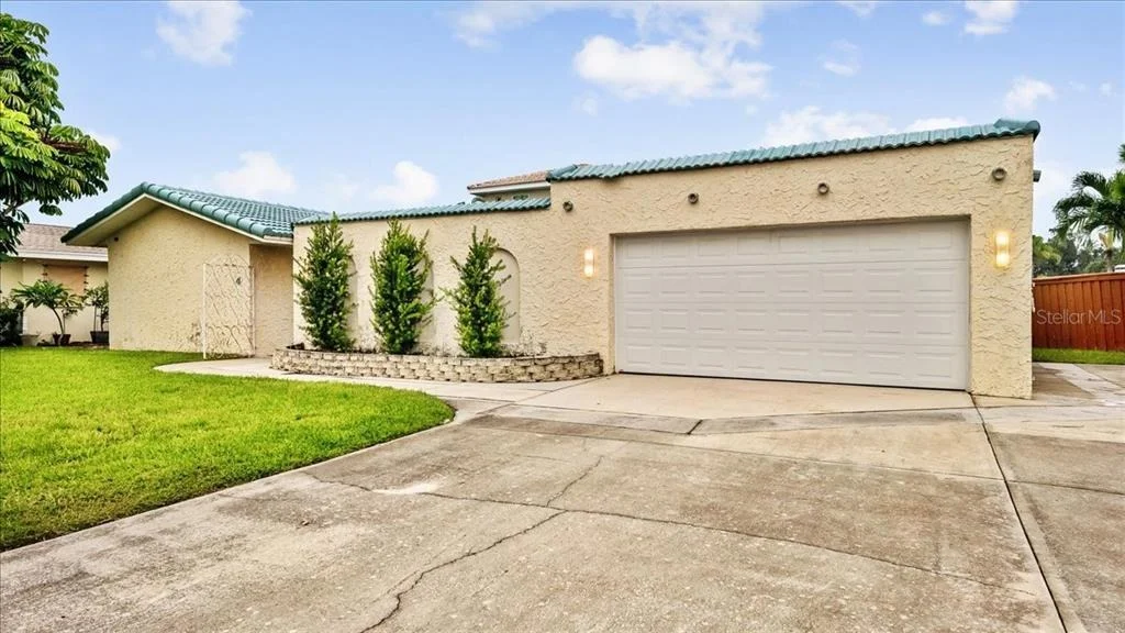 Photo of 4 SLOOP DRIVE