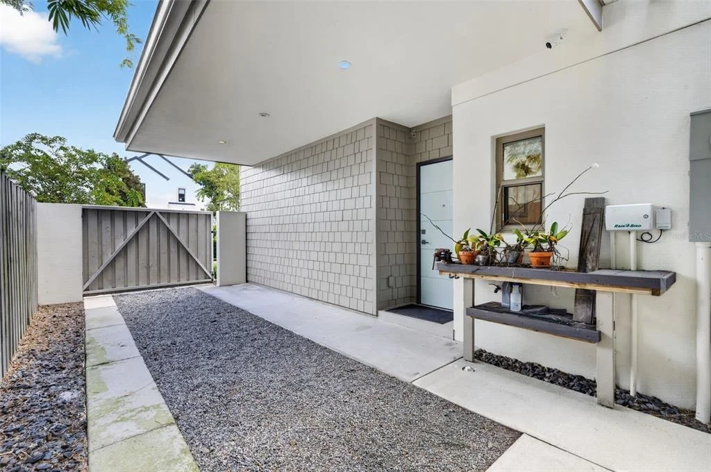 Photo of 720 PANSY AVENUE