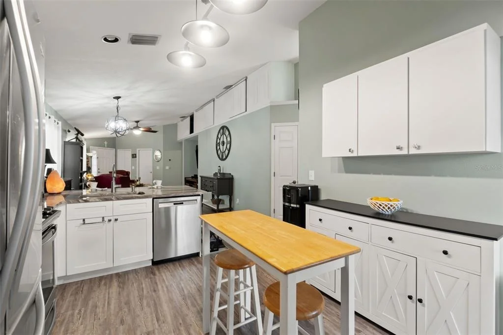 Photo of 8620 PERSEA COURT