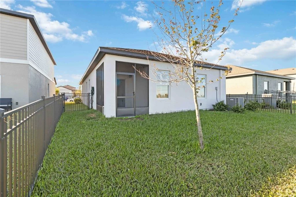Photo of 10435 LADYBUG COVE