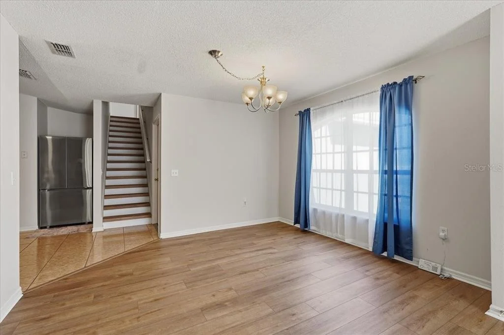 Photo of 372 LAKE DAISY CIR