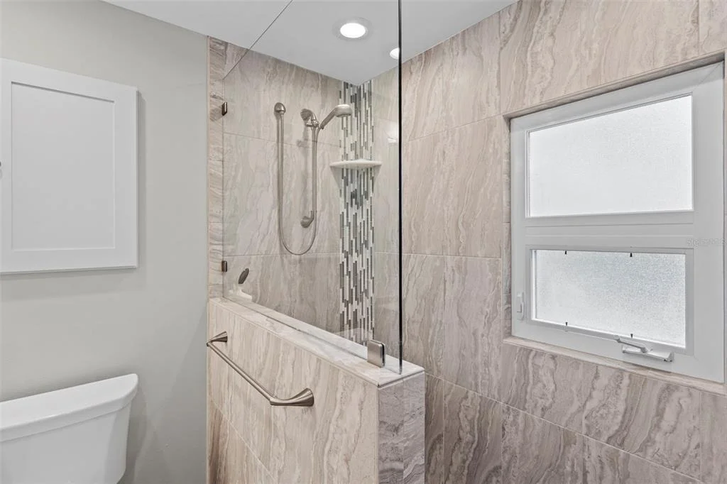 Photo of 480 W DAVIS BOULEVARD