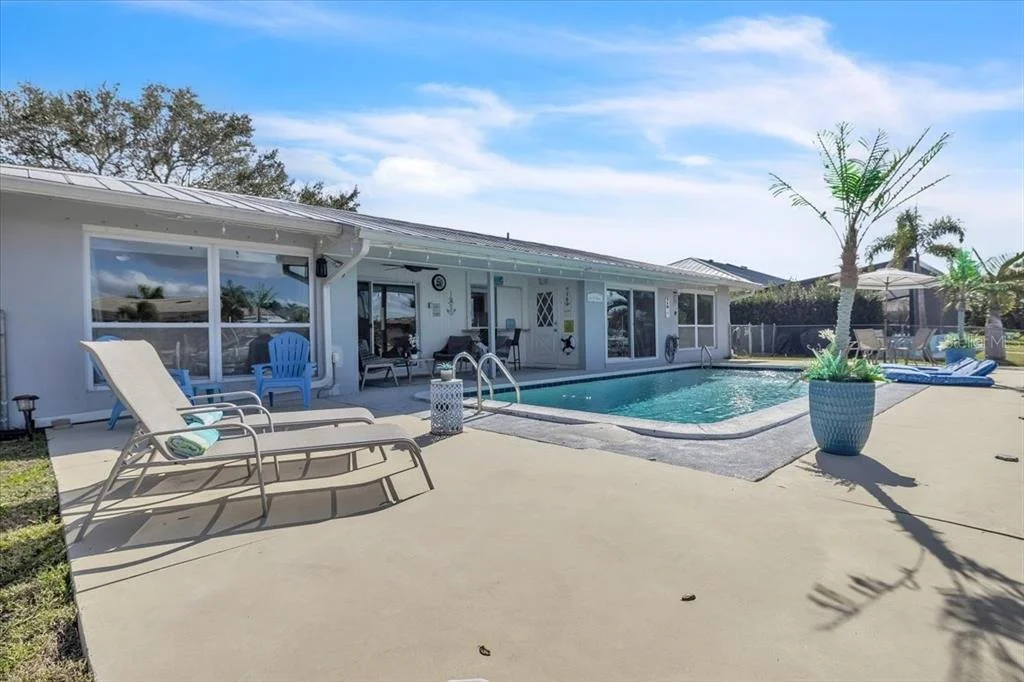 Photo of 2424 ROSA LANE