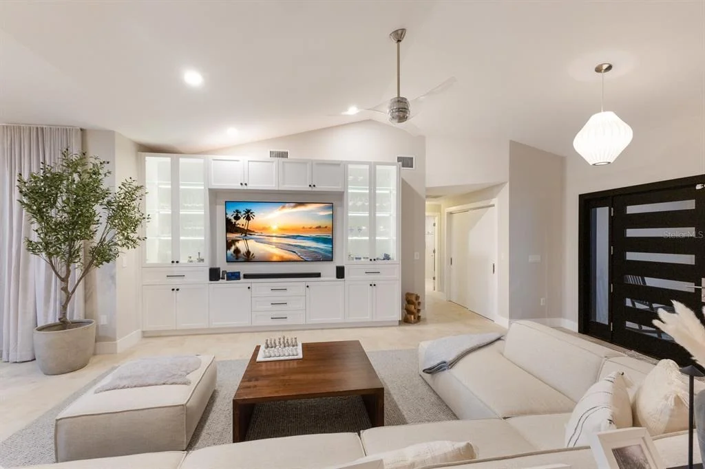 Photo of 238 ISLAND CIRCLE