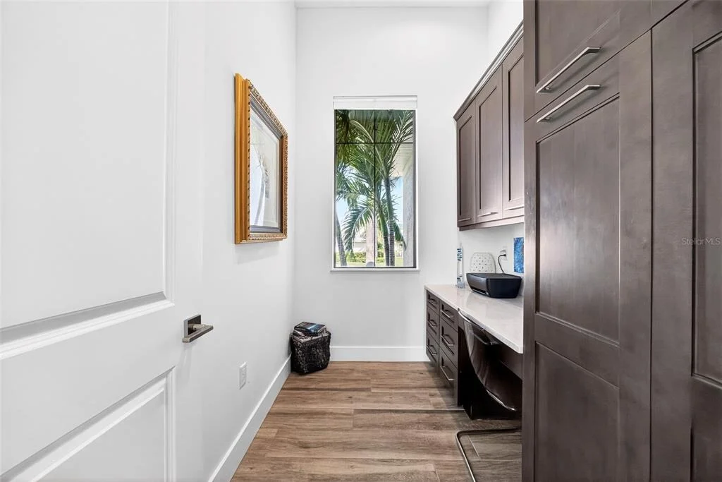 Photo of 125 COLONY POINT DRIVE