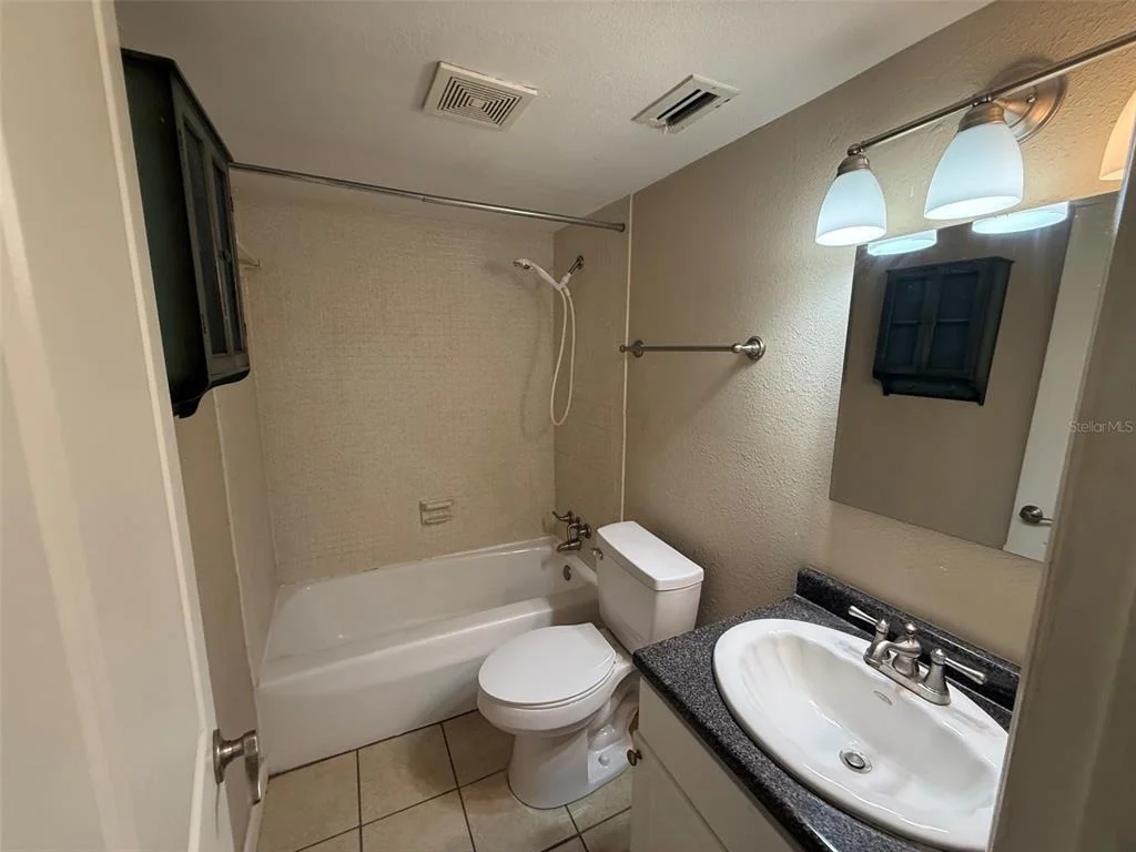 Photo of Unit 102 at 507 NW 39TH ROAD