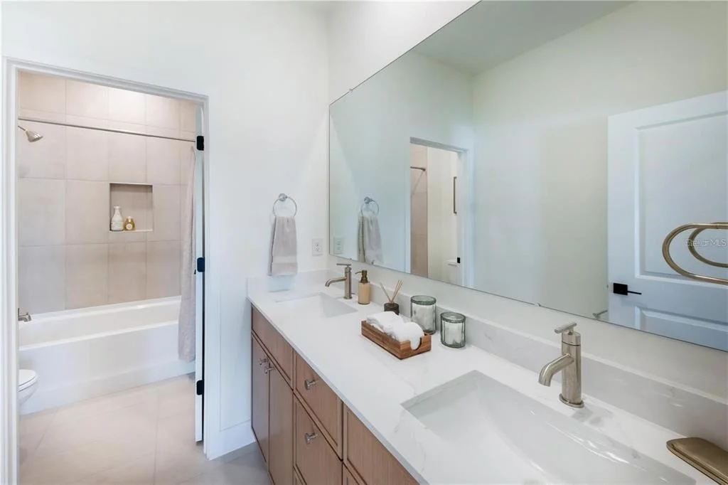 Photo of 82 SPRINGWOOD DRIVE