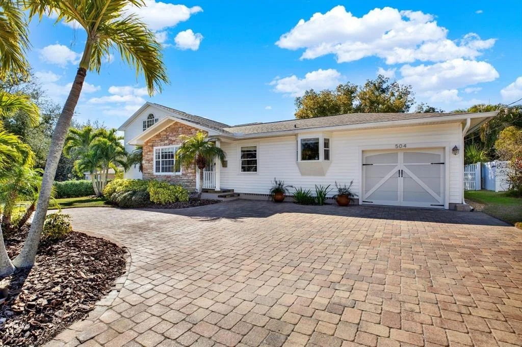 Photo of 504 FAIRVIEW ROAD