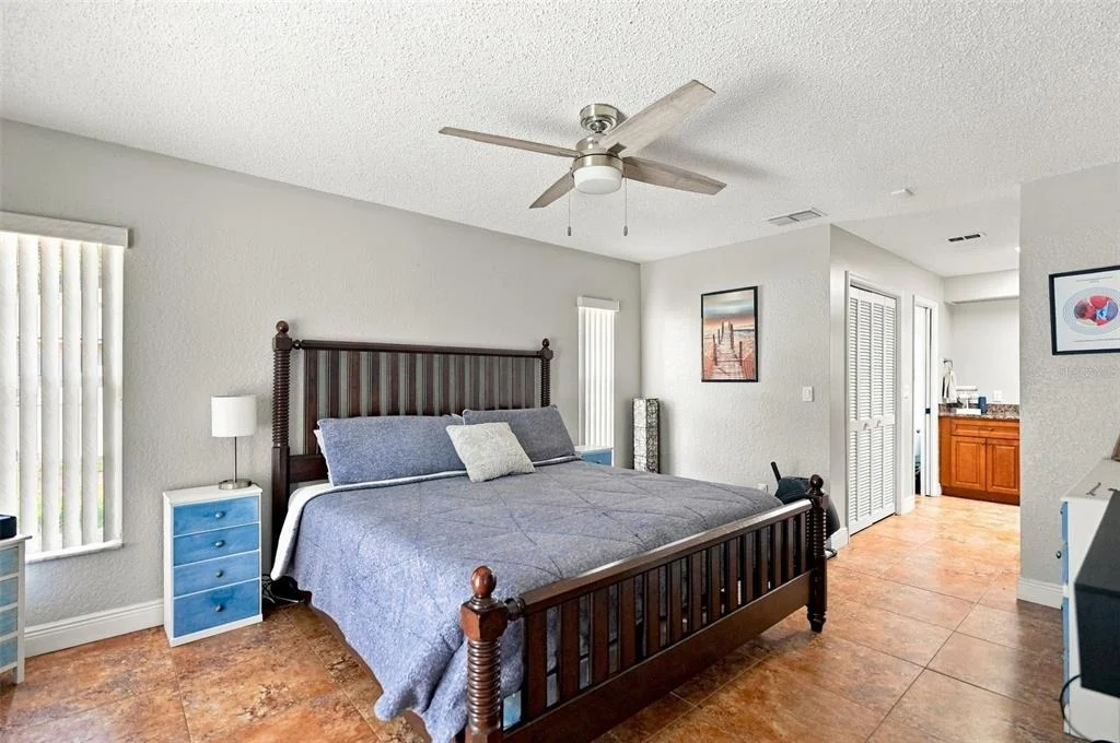 Photo of 10381 FLAG ROAD