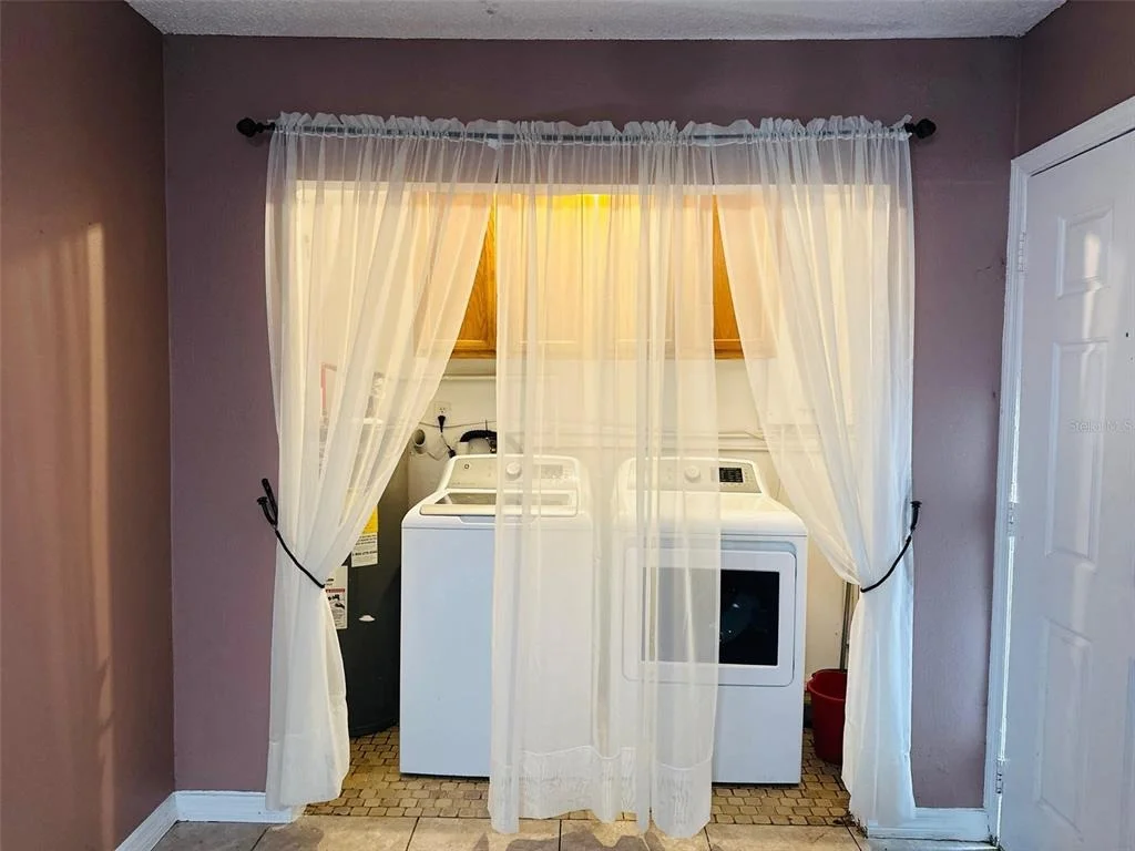 Photo of 2107 VINCENT ROAD