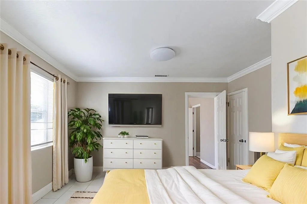 Photo of 4933 BALBOA DRIVE