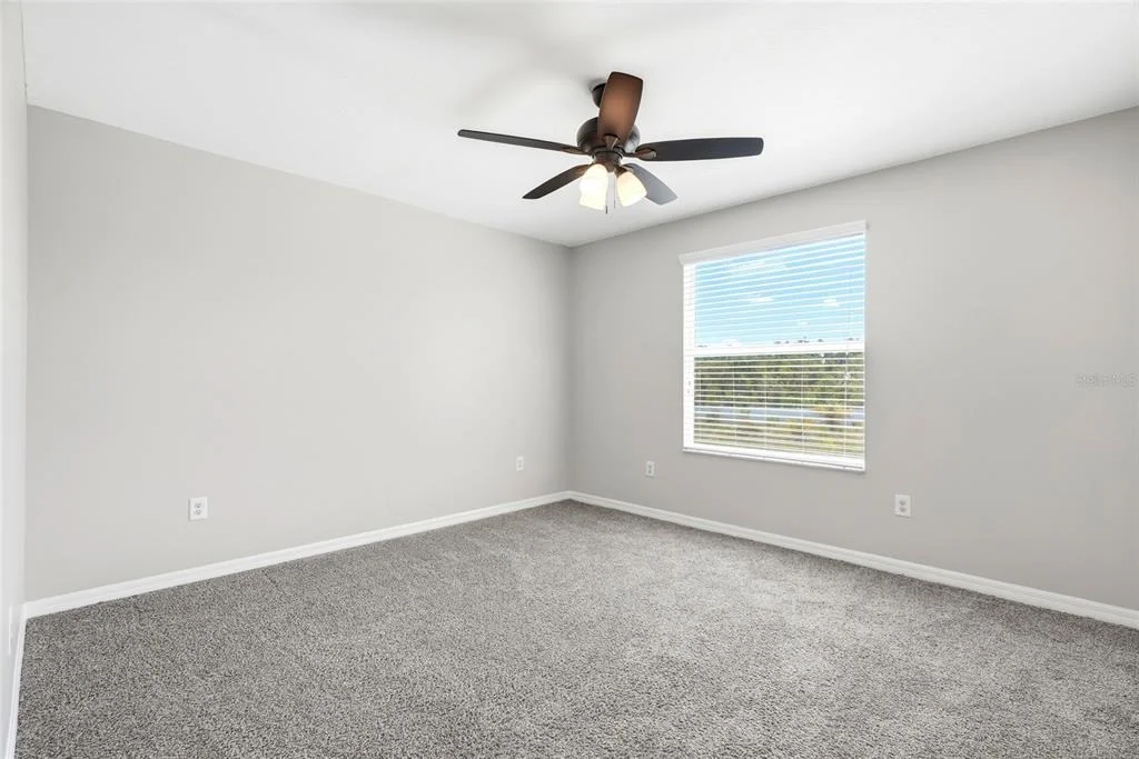 Photo of 909 MEADOW GLADE DRIVE