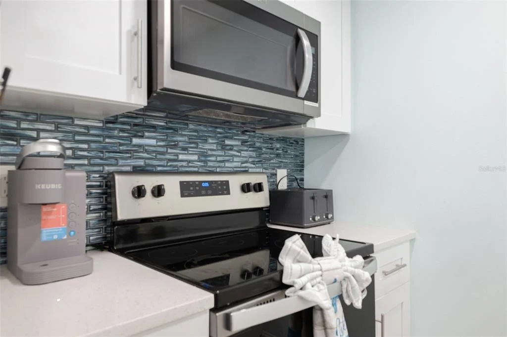Photo of Unit G at 337 REX PLACE