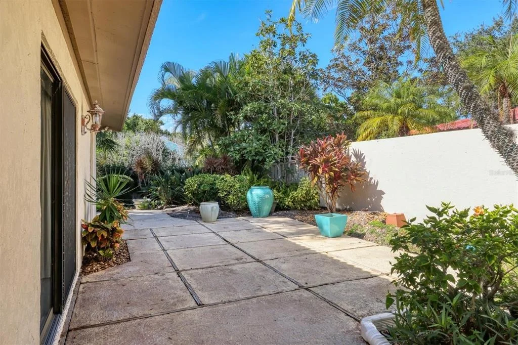 Photo of 6412 SUN EAGLE LANE