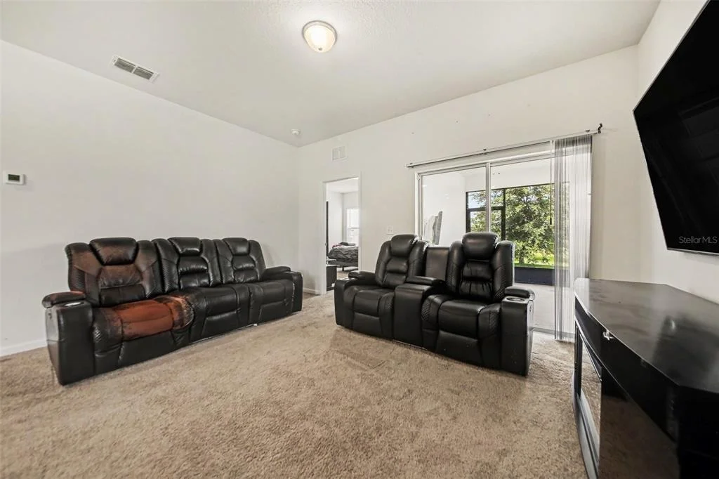 Photo of 1006 COMMUTER DR