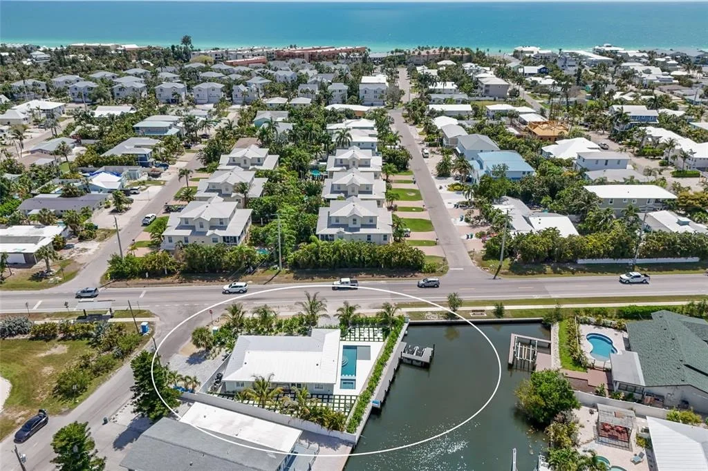 Photo of 6401 MARINA DRIVE