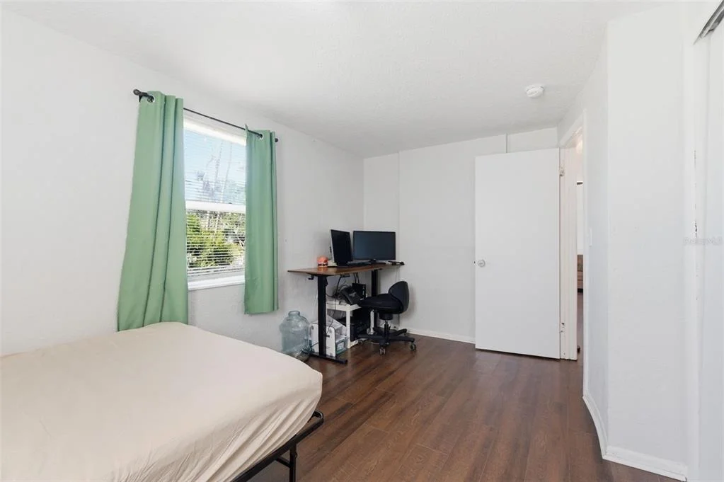 Photo of 4327 BEACON SQUARE DRIVE