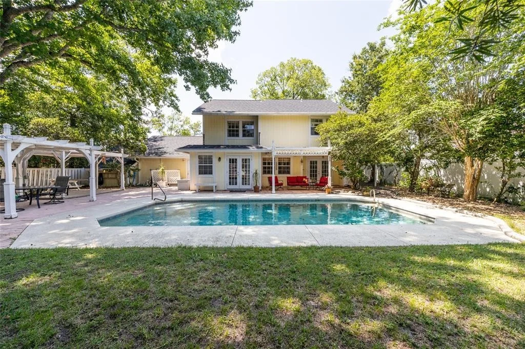 Photo of 31 WENDOVER LANE
