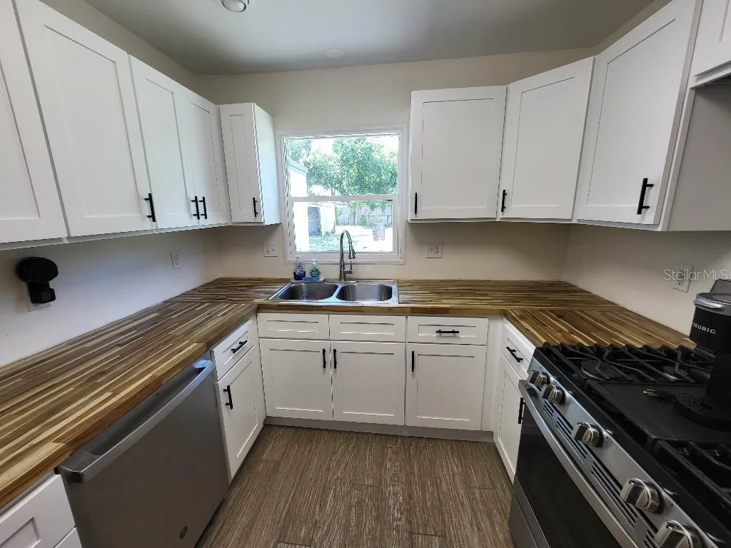 Photo of 995 EMERALD DRIVE