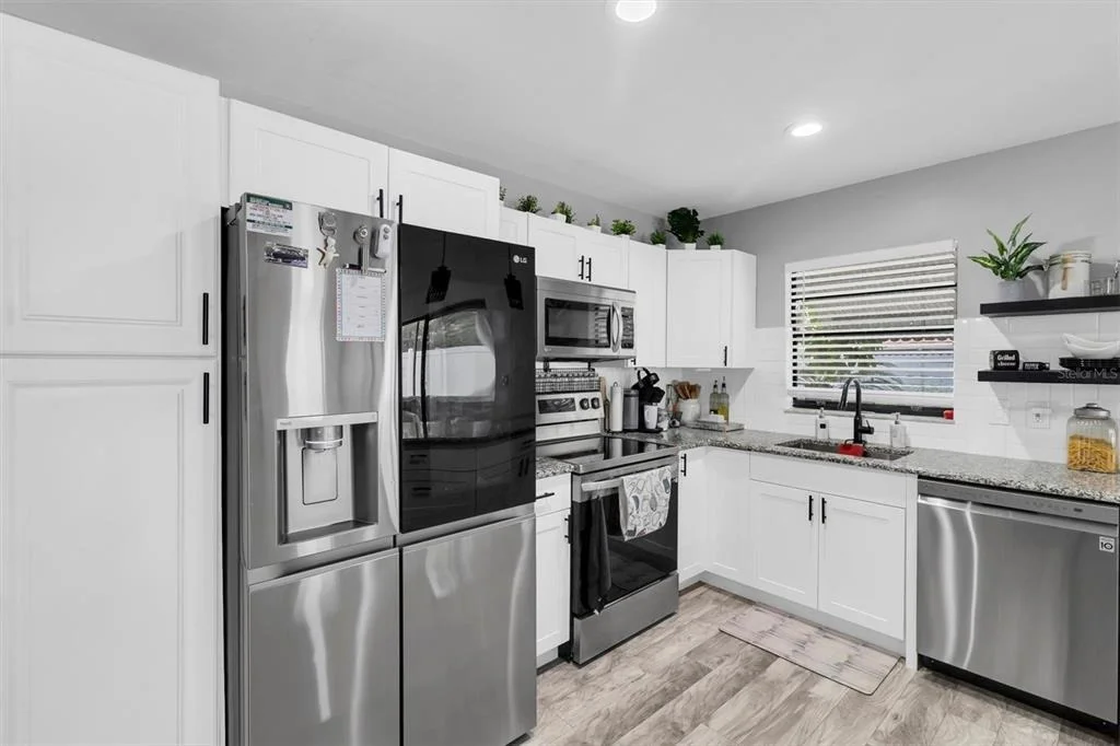 Photo of 8038 BUTTONBALL LANE