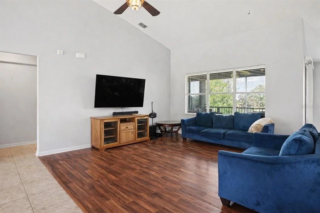 Photo of 1042 HARMONY LANE