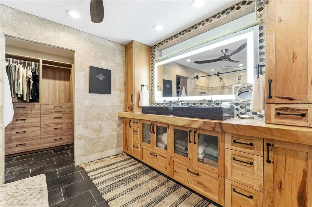 Photo of 3595 FLORAL DRIVE