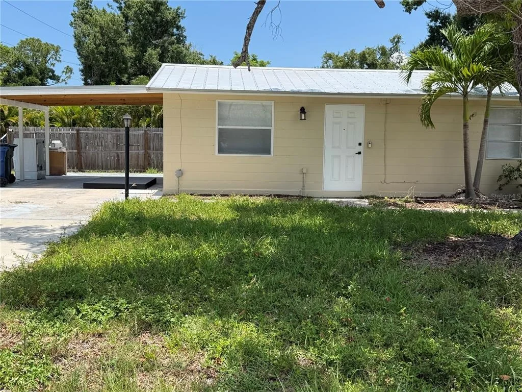 Photo of 2195 PARK ROAD