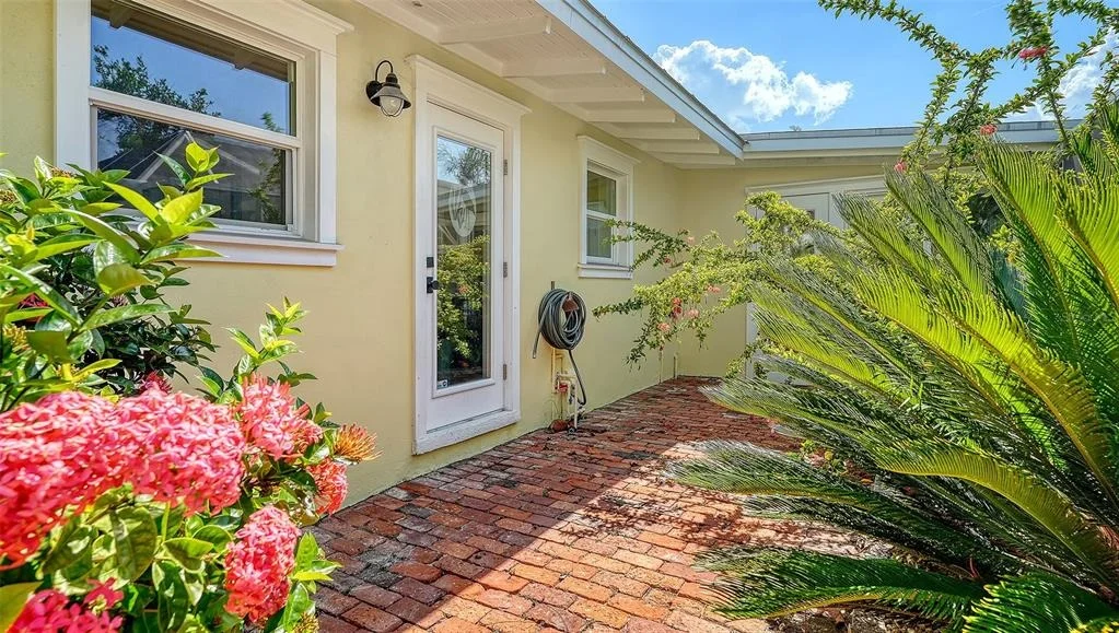 Photo of 602 BUTTONWOOD DRIVE