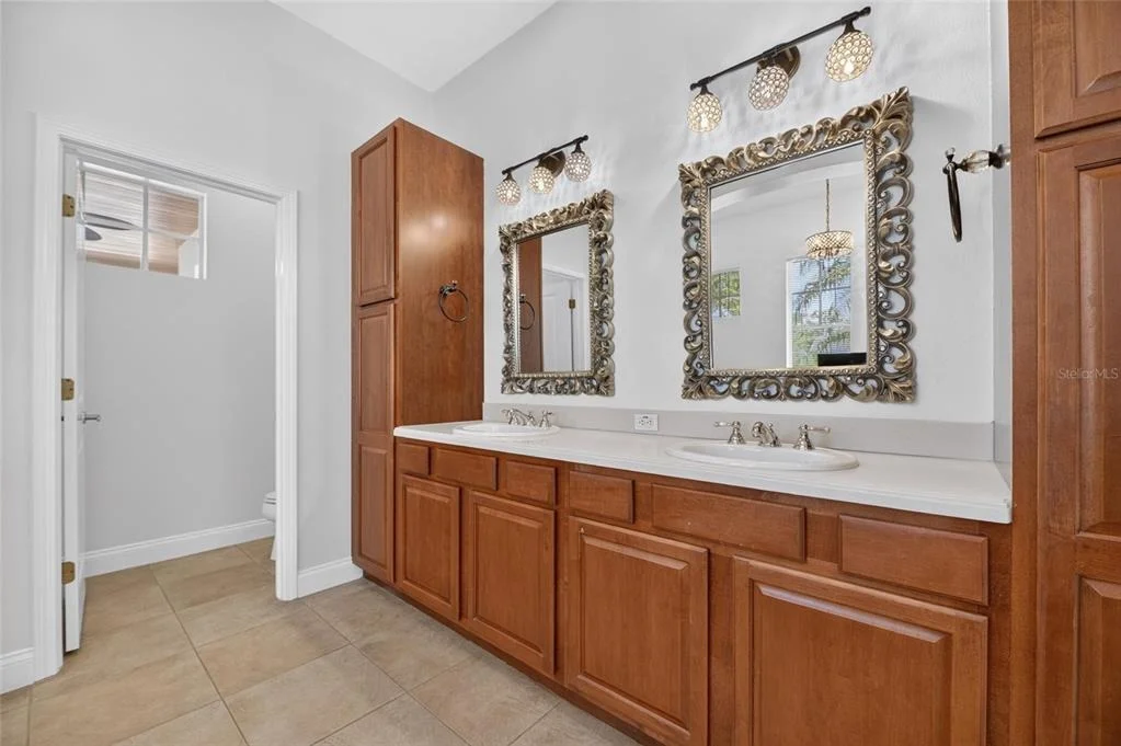 Photo of 824 ISLEBAY DRIVE