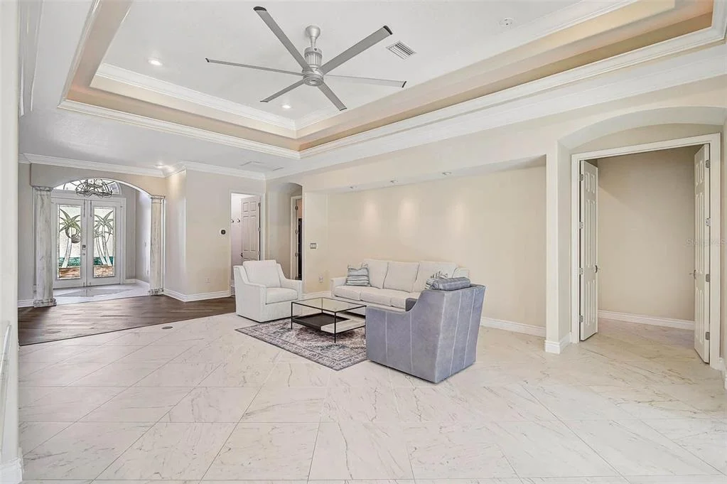 Photo of 13 BAYHEAD LANE