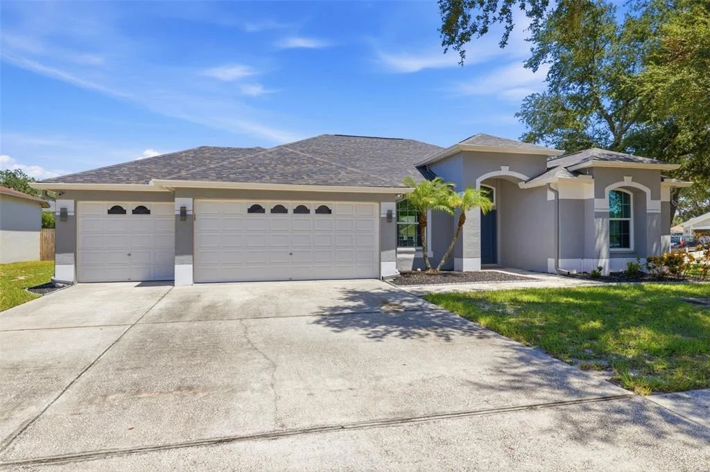 Photo of 12020 RUNNING FOX CIRCLE