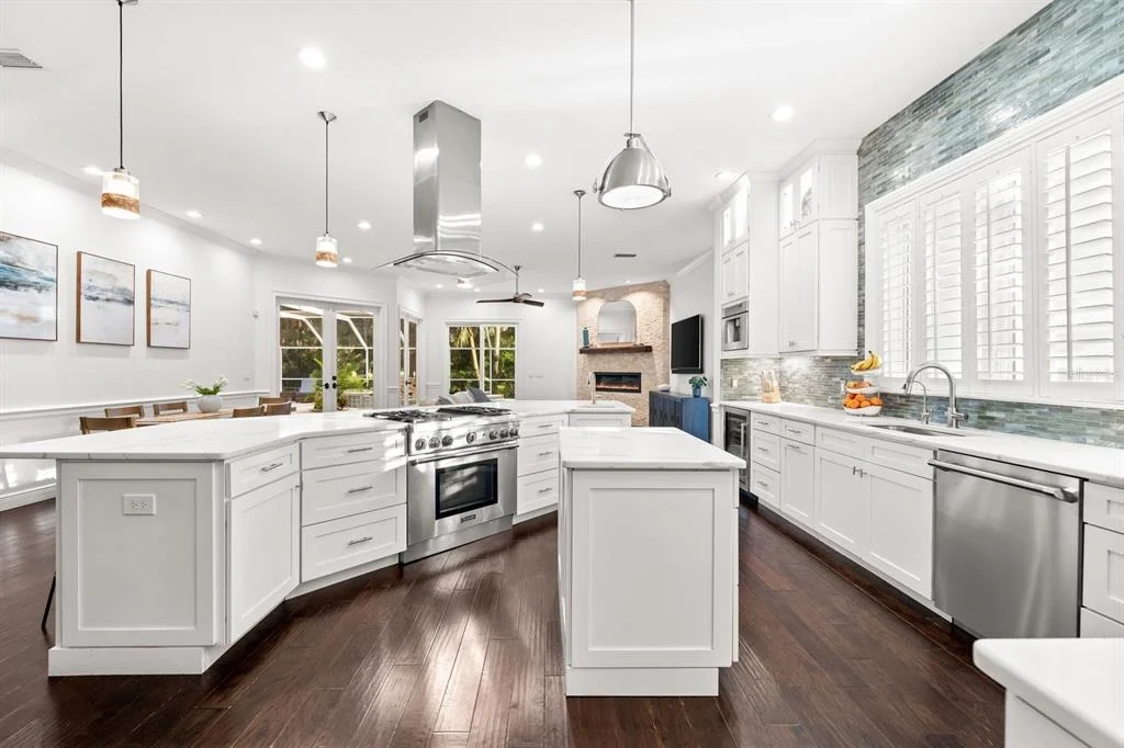 Photo of 6413 MACLAURIN DRIVE
