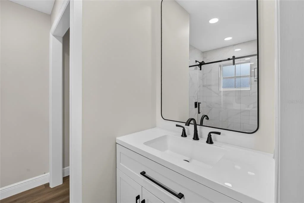Photo of 729 SE 26TH STREET