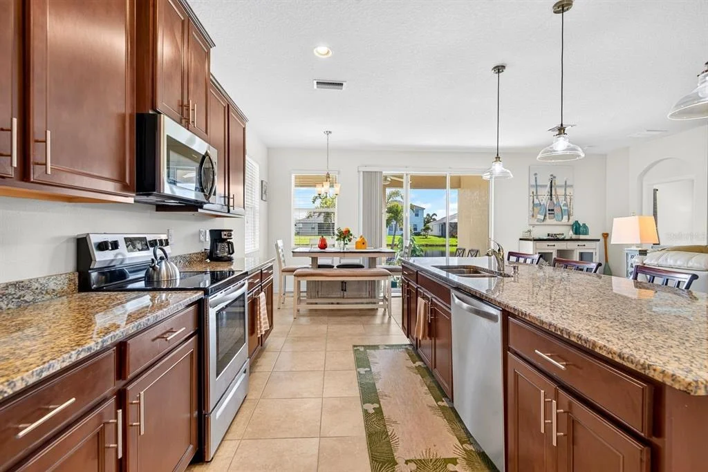 Photo of 6435 DEVESTA LOOP