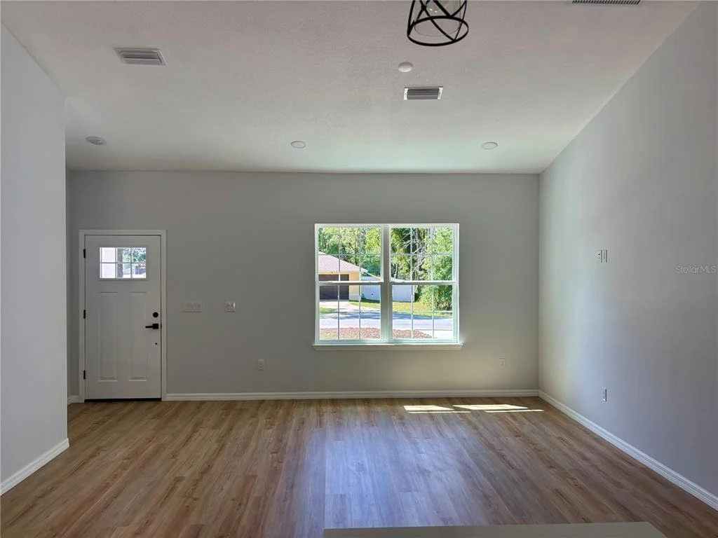Photo of 16 HEMLOCK TRL